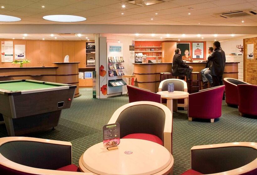 בית מלון כפרי Ibis Poitiers Sud