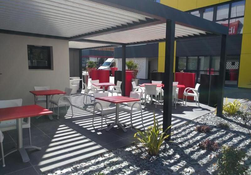 Отель Ibis Rennes Beaulieu