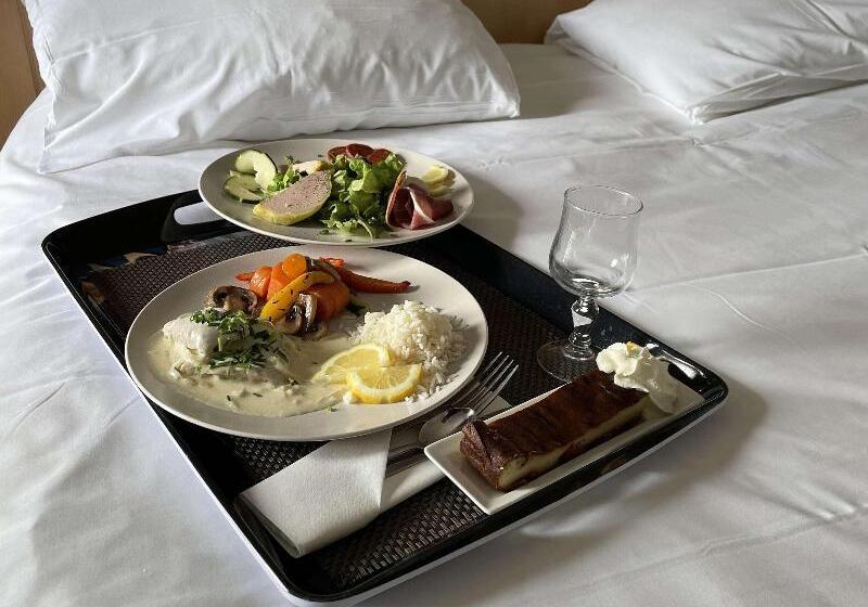 Отель Ibis Rennes Beaulieu