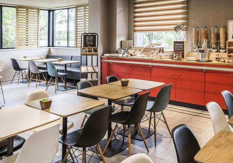 בית מלון כפרי Ibis Rennes Cesson