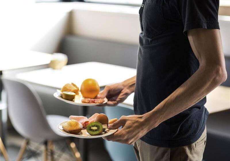 בית מלון כפרי Ibis Rennes Cesson