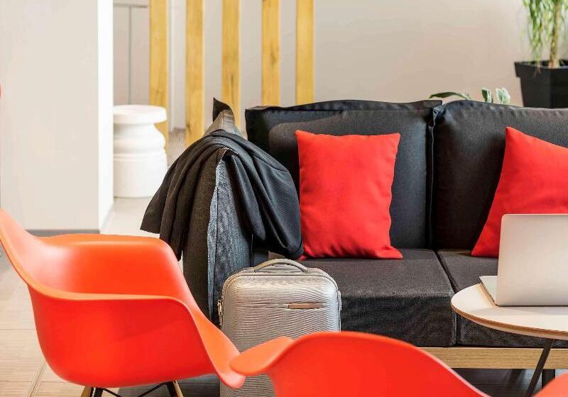 בית מלון כפרי Ibis Rennes Cesson