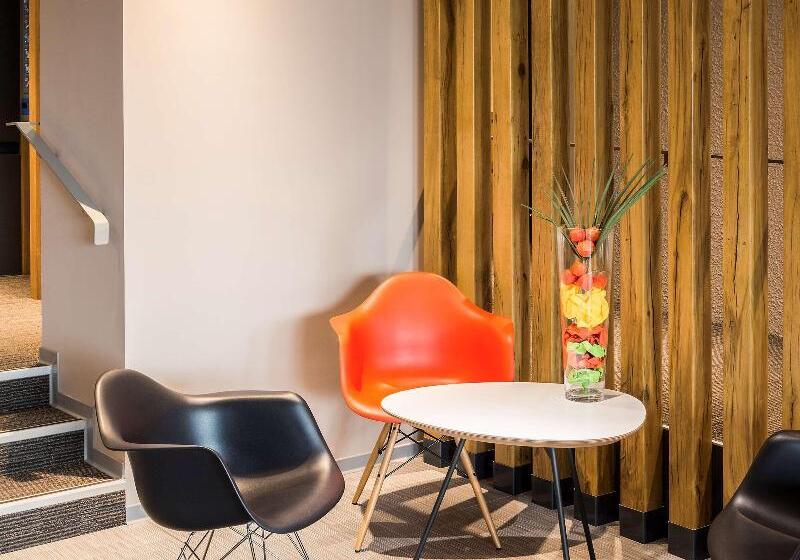 בית מלון כפרי Ibis Rennes Cesson