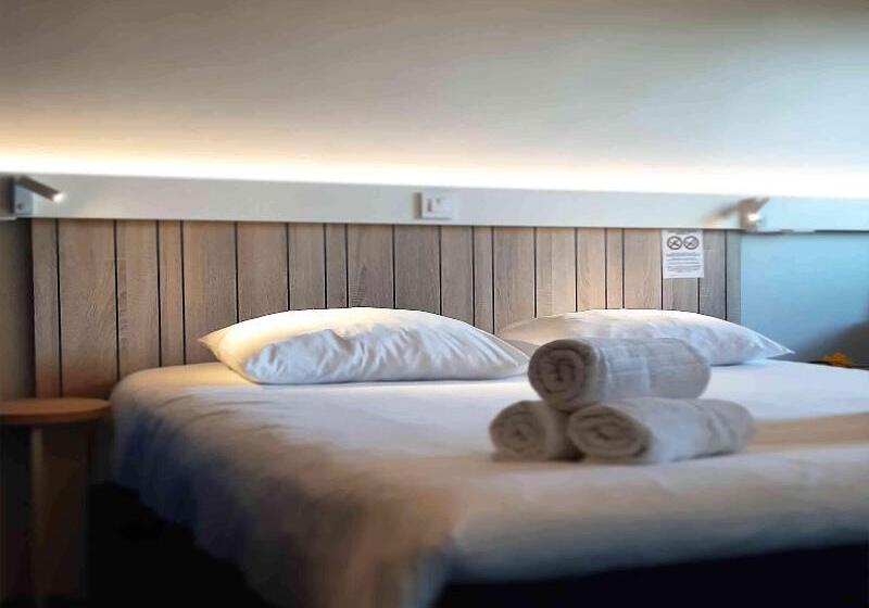 בית מלון כפרי Ibis Rennes Cesson