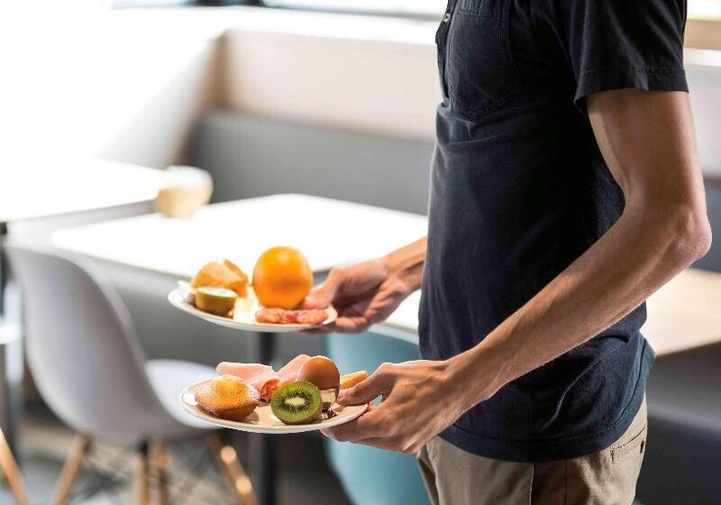 בית מלון כפרי Ibis Rennes Cesson