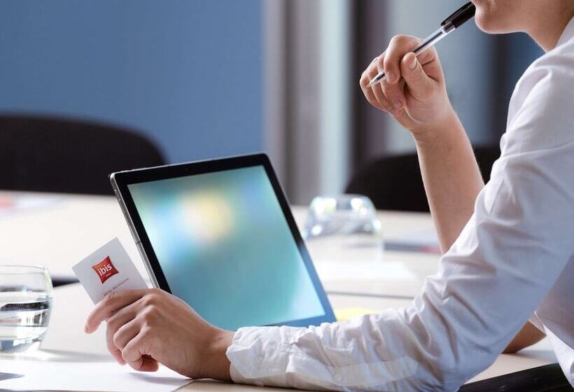 Ibis Roanne Le Coteau Hotel Restaurant