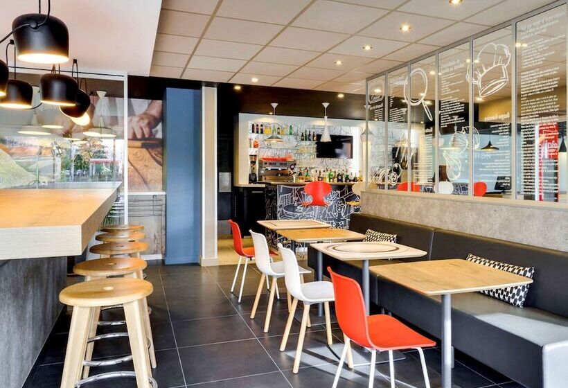 Ibis Roanne Le Coteau Hotel Restaurant