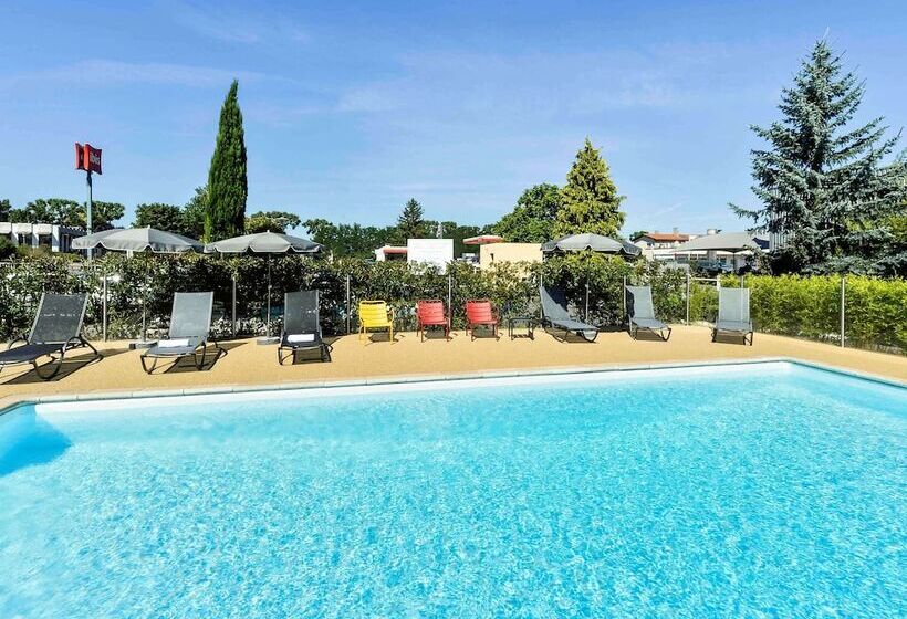 Ibis Roanne Le Coteau Hotel Restaurant