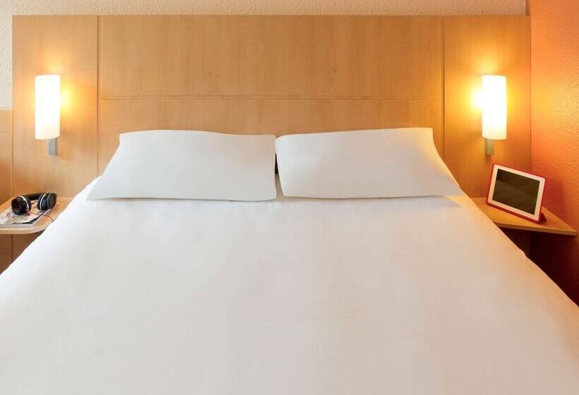 Ibis Roanne Le Coteau Hotel Restaurant