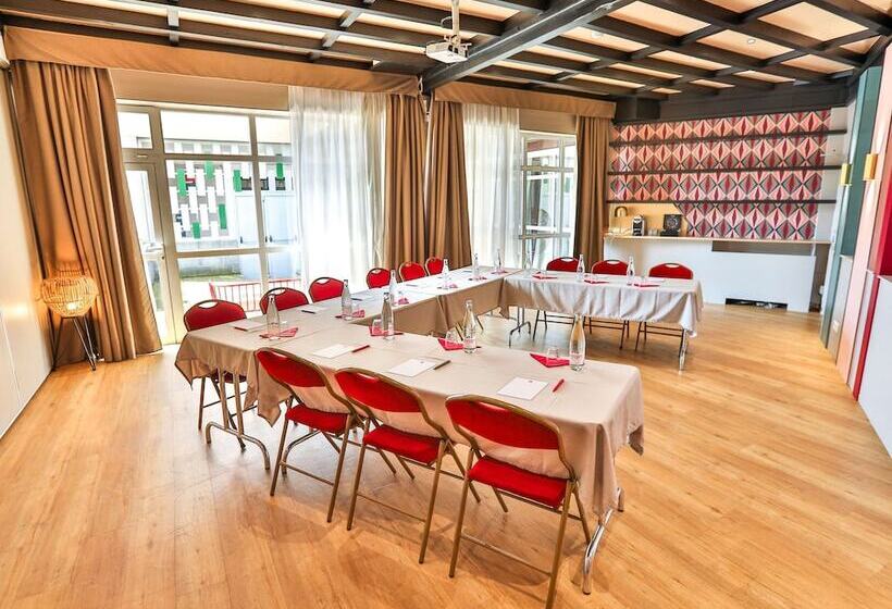 فندق Ibis Saint Etienne  La Terrasse