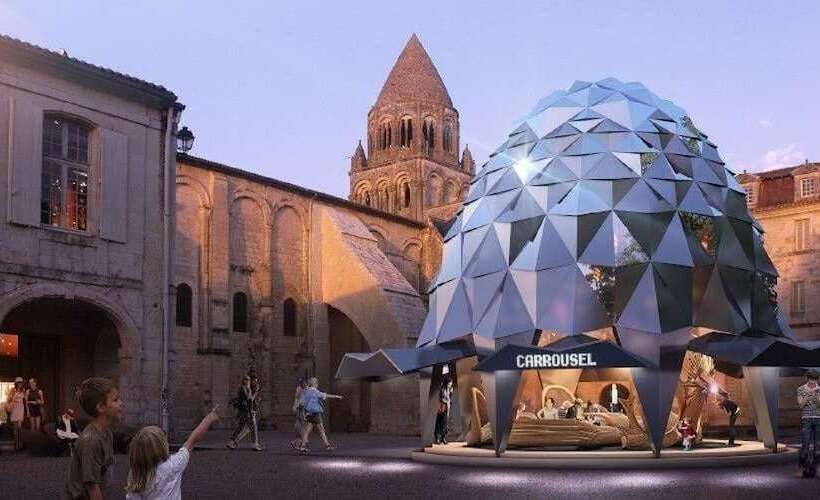 Отель Ibis Saintes