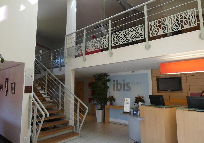 Отель Ibis Saintes