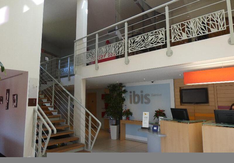 Отель Ibis Saintes