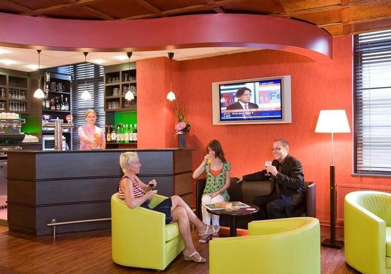 בית מלון כפרי Ibis Saintomer Centre