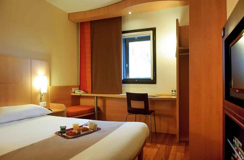 فندق Ibis Saintquentin Basilique