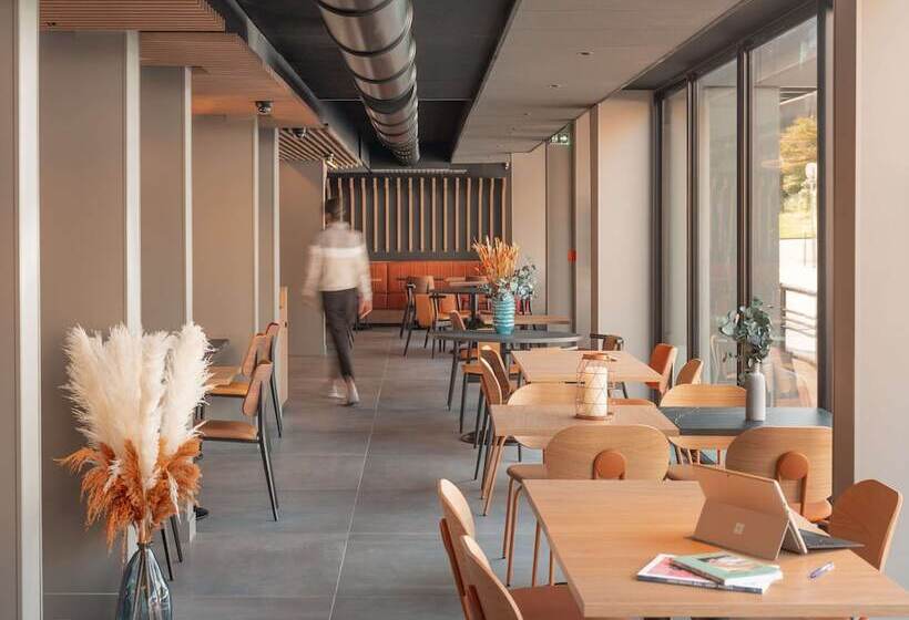 Отель Ibis Styles Fontenay