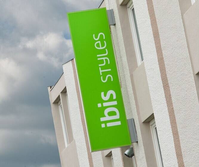 Отель Ibis Styles Rouen Nordbarentin