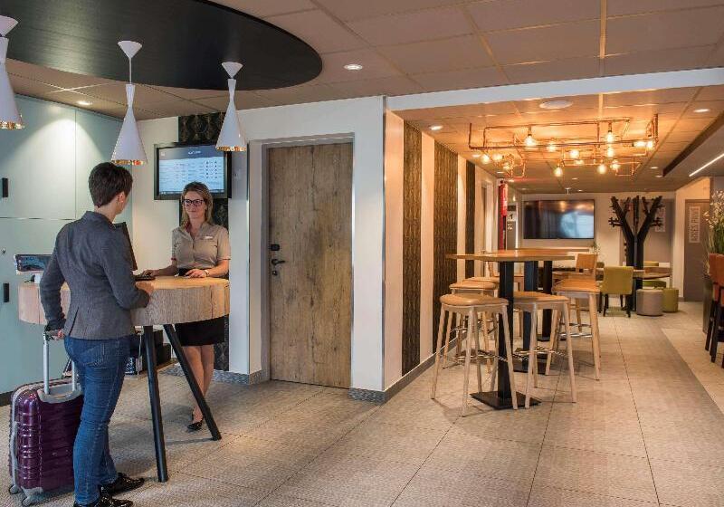 בית מלון כפרי Ibis Tours Nord