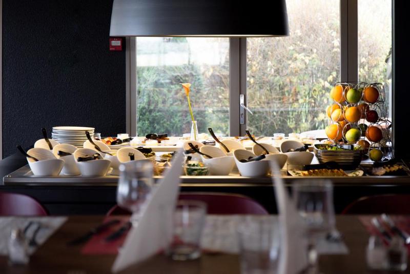 Отель Inn Design Laval