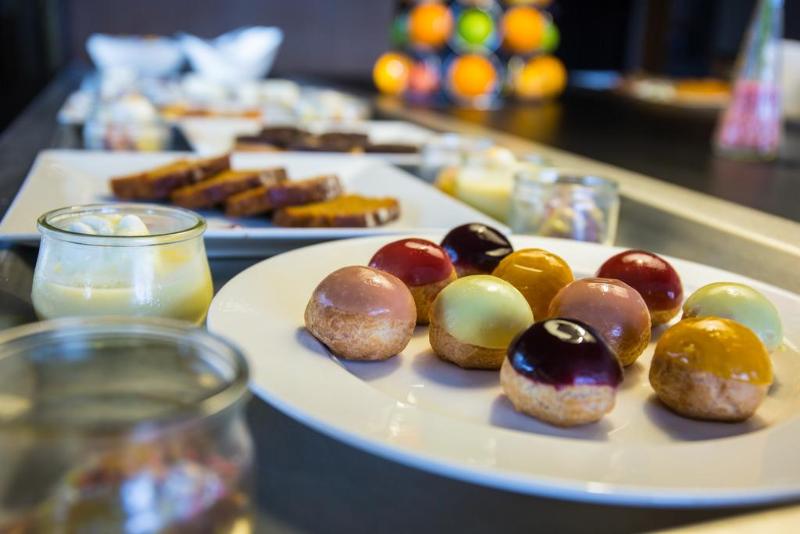 Отель Inn Design Laval