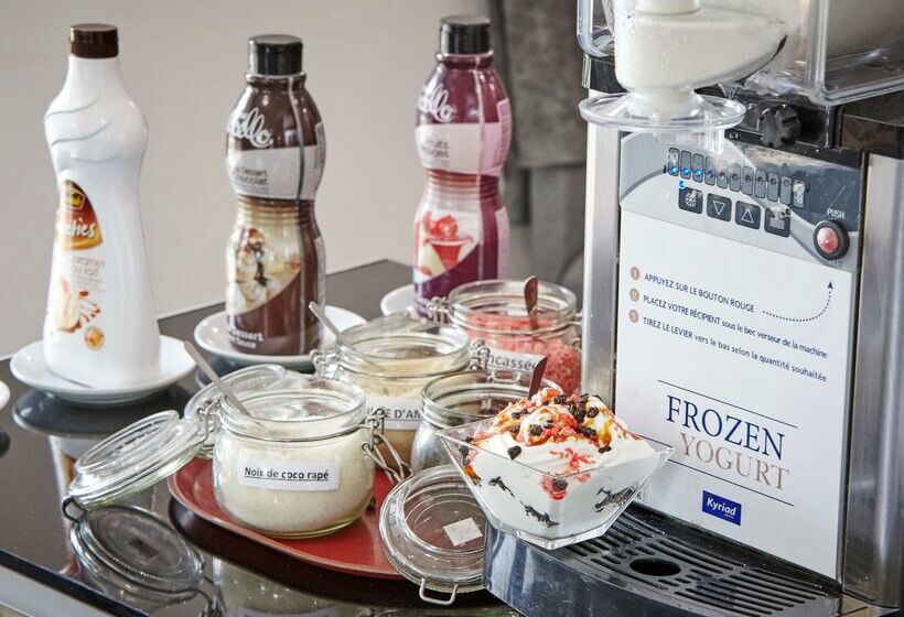 בית מלון כפרי Kyriad Cambrai