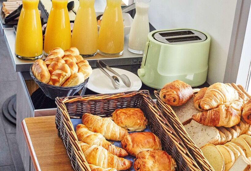 בית מלון כפרי Kyriad Cambrai