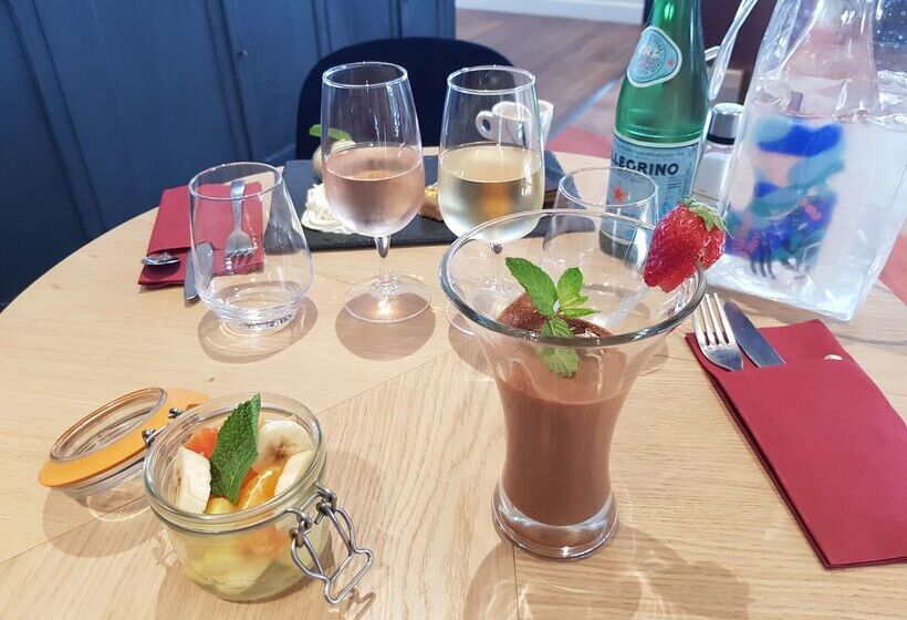 בית מלון כפרי Kyriad Carcassonne  Aeroport