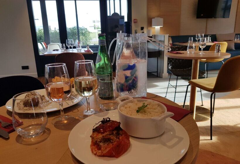 בית מלון כפרי Kyriad Carcassonne  Aeroport