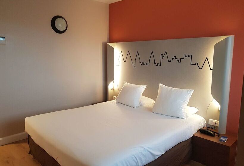 בית מלון כפרי Kyriad Carcassonne  Aeroport