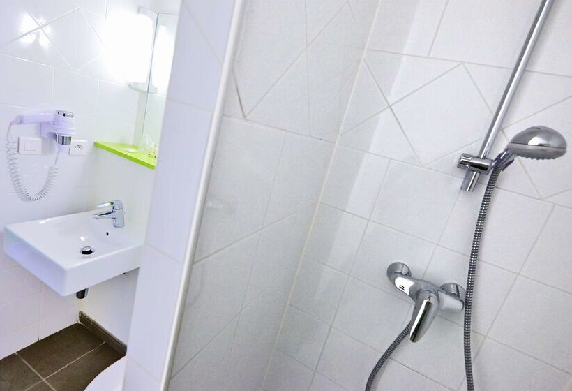 בית מלון כפרי Kyriad Carcassonne  Aeroport