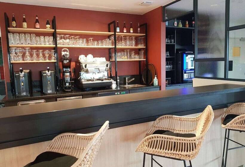 בית מלון כפרי Kyriad Carcassonne  Aeroport