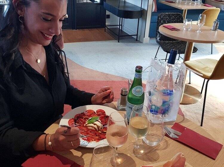 בית מלון כפרי Kyriad Carcassonne  Aeroport