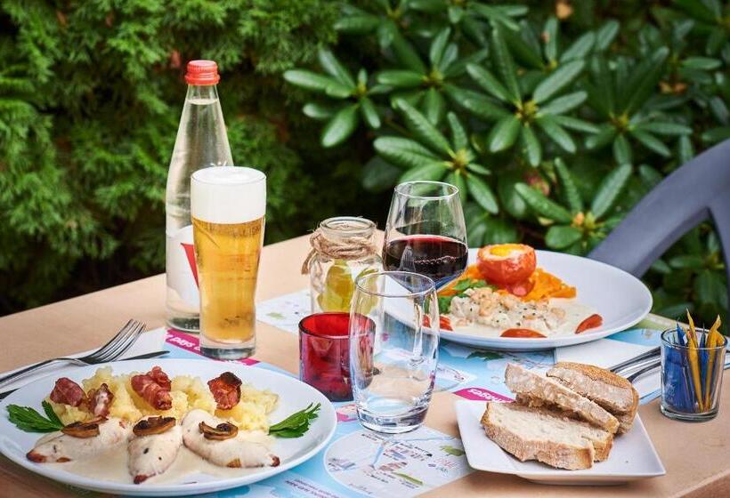 호텔 Kyriad Direct Epinal