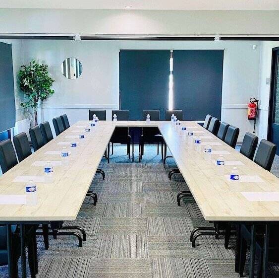 ホテル Kyriad Direct Laon