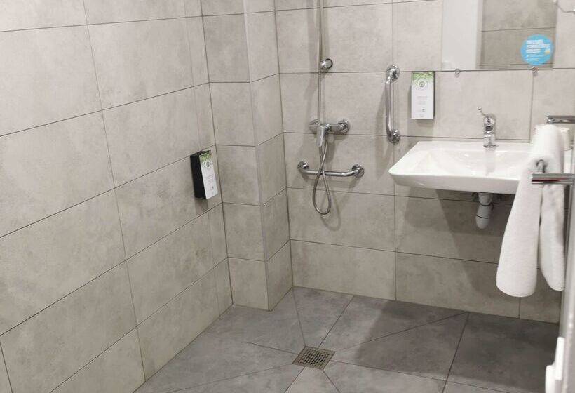 בית מלון כפרי Kyriad Direct Nancy Est Essey