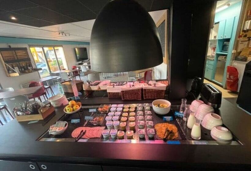 Отель Kyriad Direct Soissons