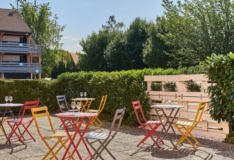 Отель Kyriad Direct Soissons