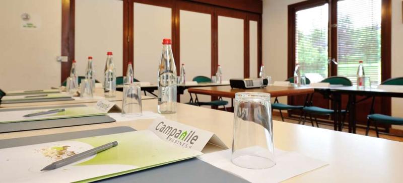 Отель Kyriad Direct Soissons