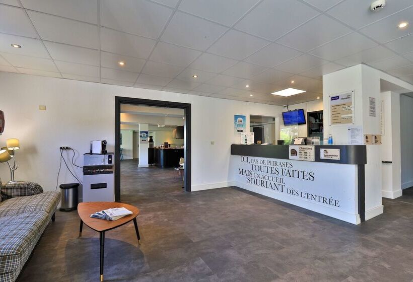 酒店 Hôtel Restaurant Kyriad Fréjus