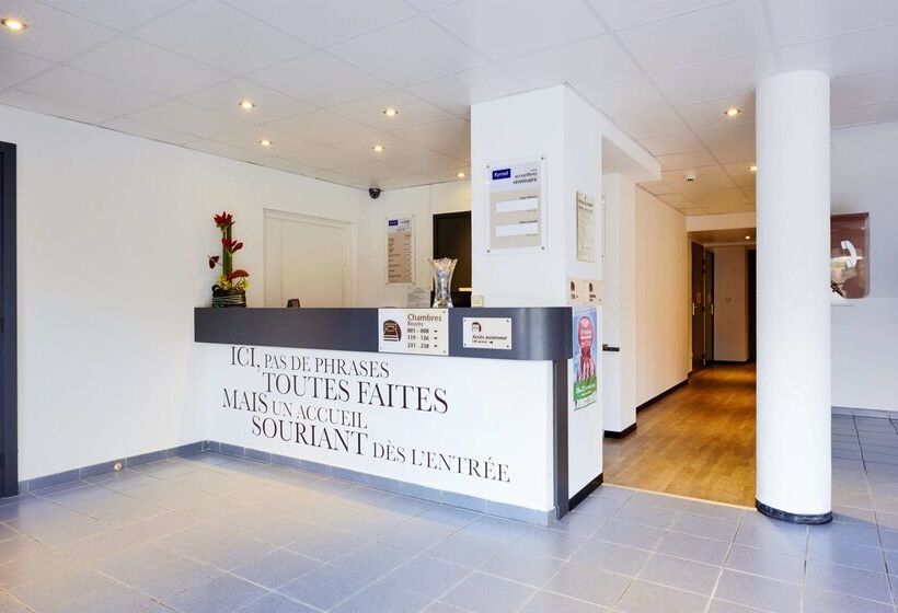 酒店 Hôtel Restaurant Kyriad Fréjus