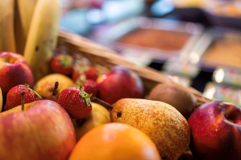 酒店 Hôtel Restaurant Kyriad Fréjus