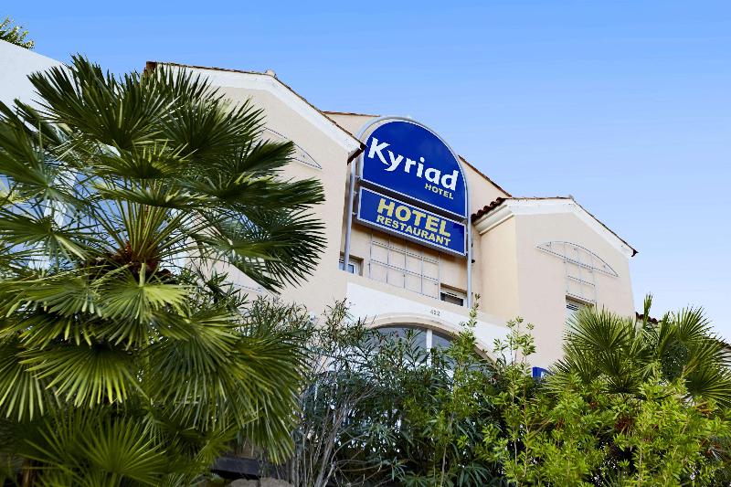 酒店 Hôtel Restaurant Kyriad Fréjus