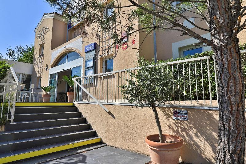 酒店 Hôtel Restaurant Kyriad Fréjus