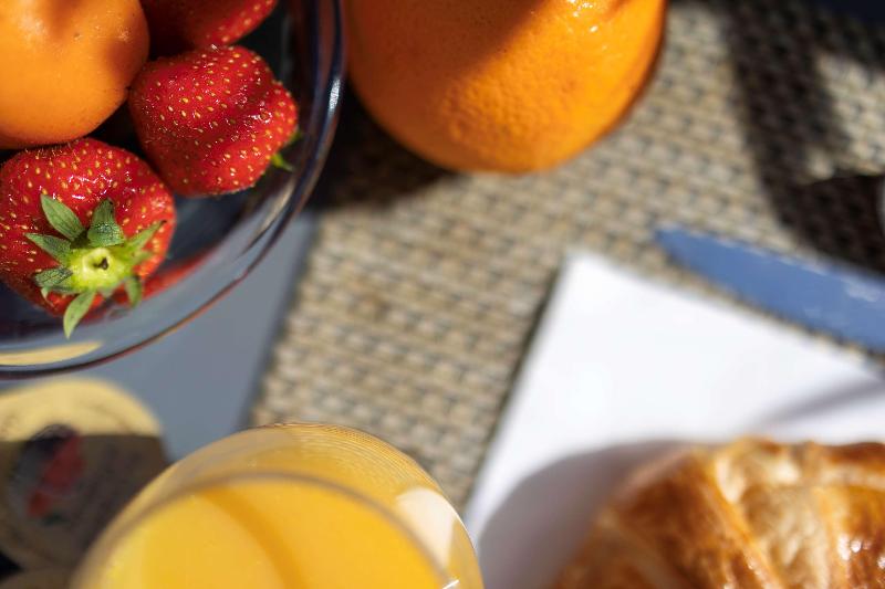 酒店 Hôtel Restaurant Kyriad Fréjus