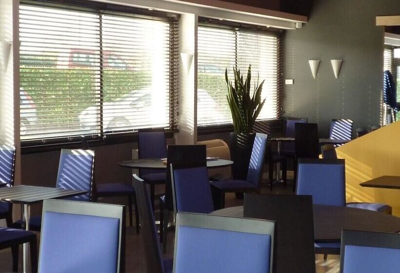 فندق Kyriad La Roche Sur Yon