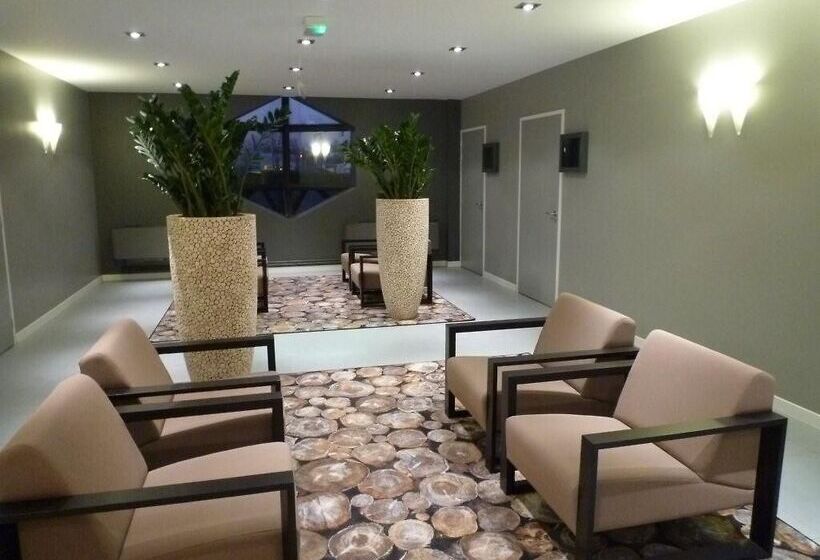 فندق Kyriad La Roche Sur Yon