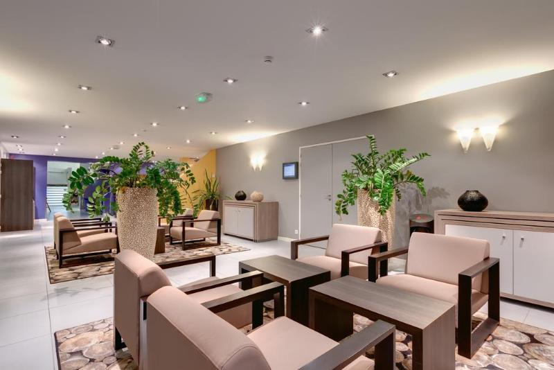 فندق Kyriad La Roche Sur Yon