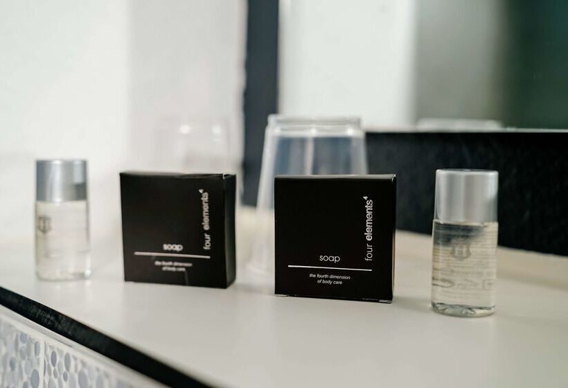 酒店 Hôtel Kyriad Lille Nord   Roncq