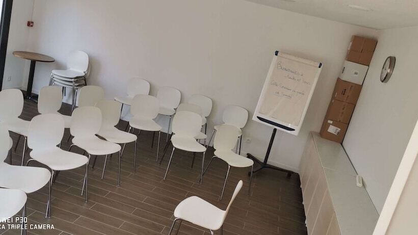 酒店 Hôtel Kyriad Lille Nord   Roncq