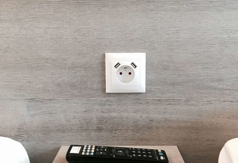 فندق Kyriad Valenciennes Sud  Rouvignies